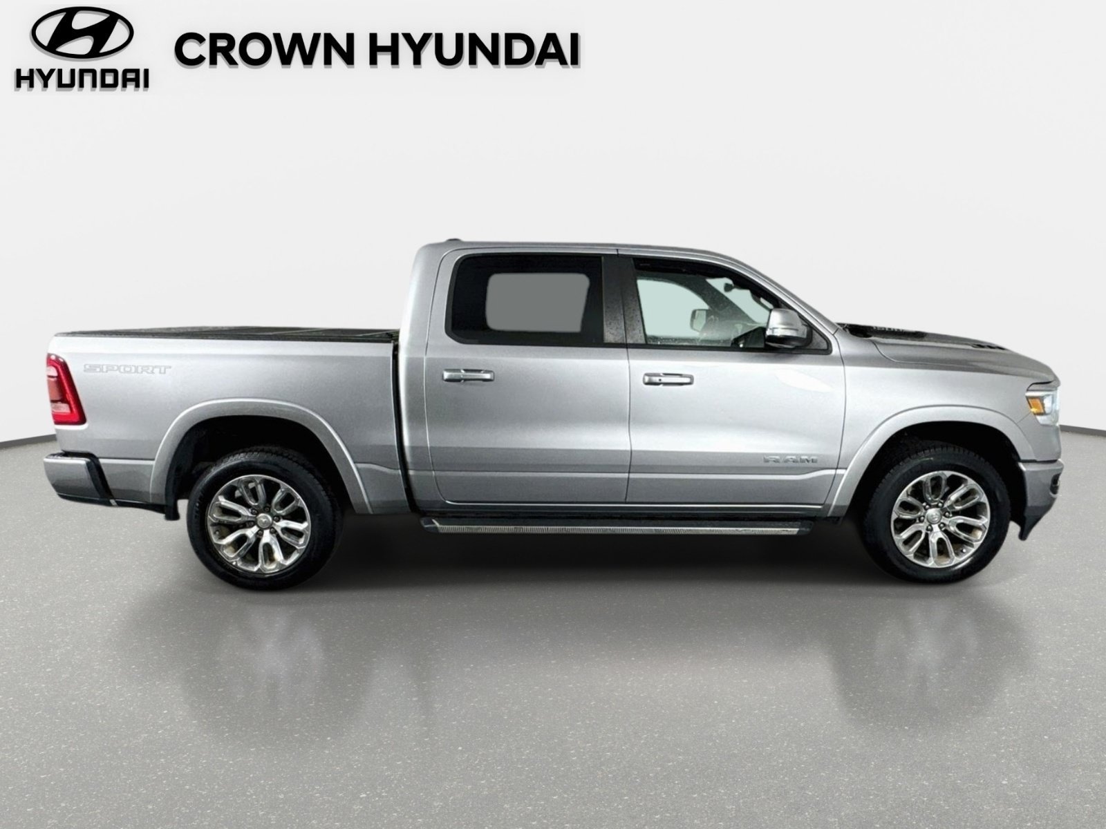 Used 2021 RAM 1500 Laramie AWD/4WD image 5