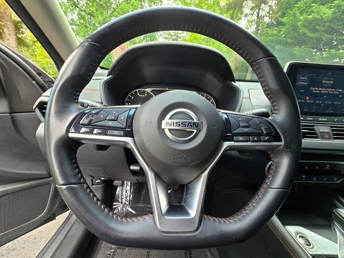 Used 2020 Nissan Altima 2.5 SR FWD image 28