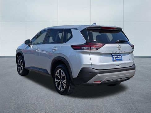 Used 2023 Nissan Rogue SV FWD image 4