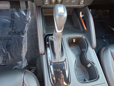 Used 2023 Nissan Frontier PRO-4X w/ Pro-4X Premium Package image 14