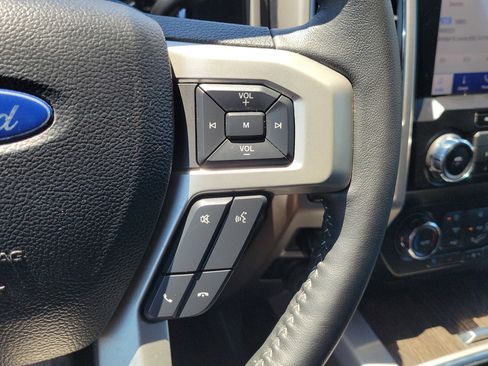 Used 2021 Ford F250 Lariat w/ Lariat Ultimate Package AWD/4WD image 24