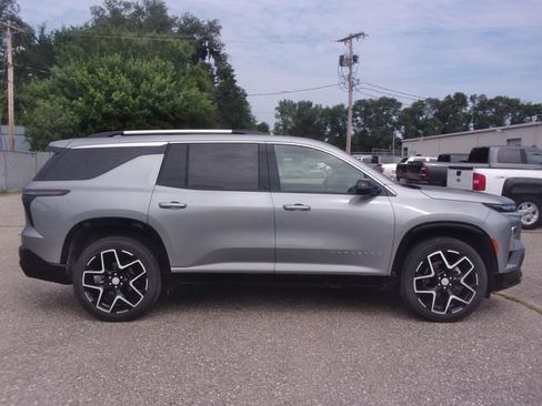 Used 2026 Chevrolet Traverse High Country AWD/4WD image 8