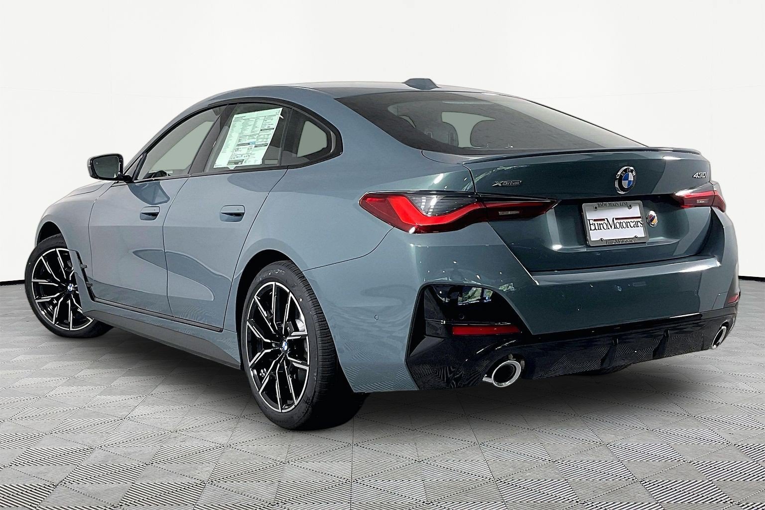 New 2026 BMW 430i xDrive w/ M Sport Package AWD/4WD image 4