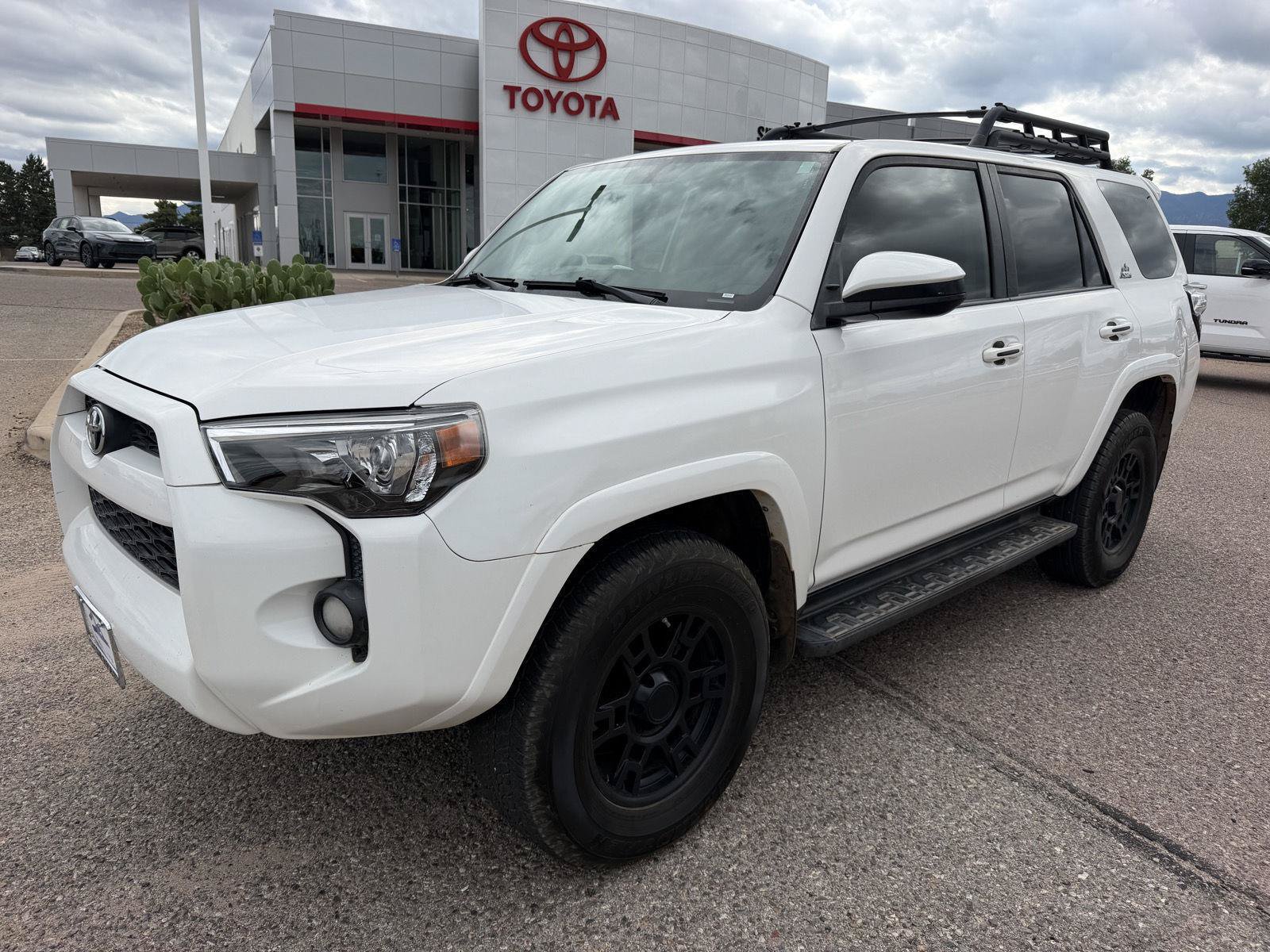 Used 2017 Toyota 4Runner SR5 AWD/4WD image 1