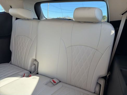 Used 2023 Buick Enclave Avenir w/ Avenir Technology Package image 16