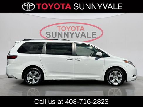 Used 2016 Toyota Sienna LE FWD image 9