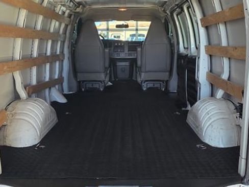 Used 2022 Chevrolet Express 2500 w/ Driver Convenience Package image 6