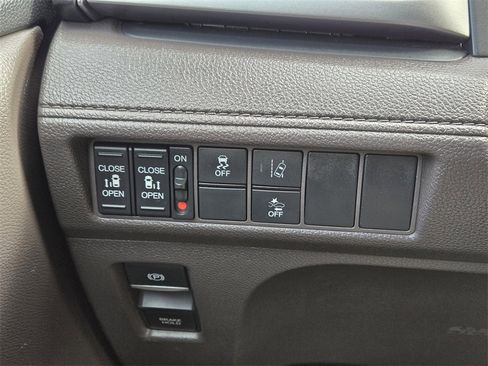 Used 2019 Honda Odyssey EX image 24