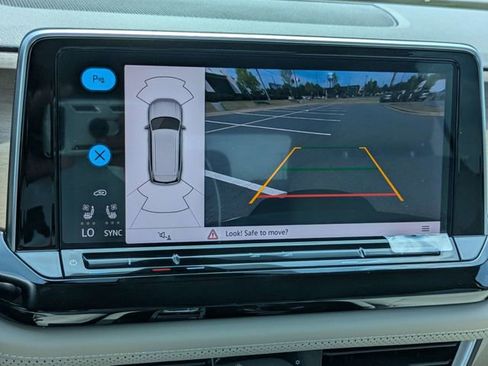 New 2026 Volkswagen Atlas SE FWD image 23