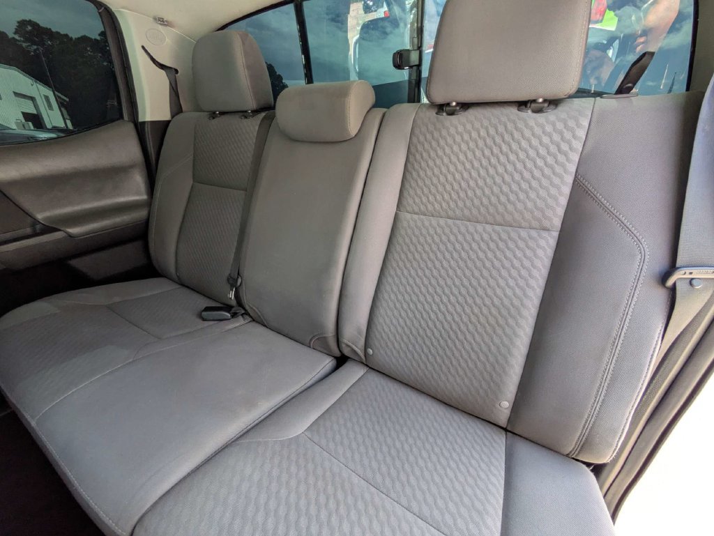 Used 2021 Toyota Tacoma SR5 RWD image 7