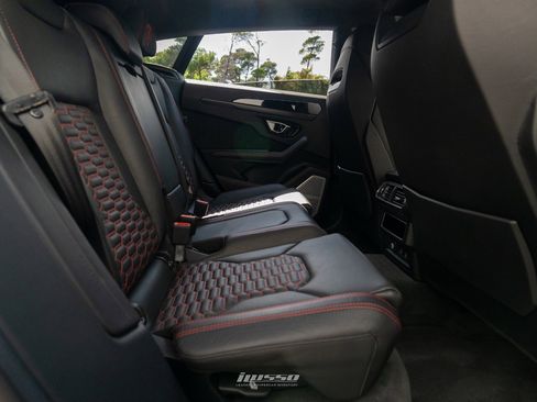 Used 2021 Lamborghini Urus image 62