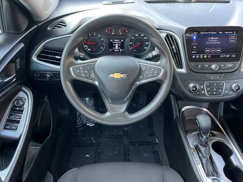 Used 2024 Chevrolet Malibu LT image 16