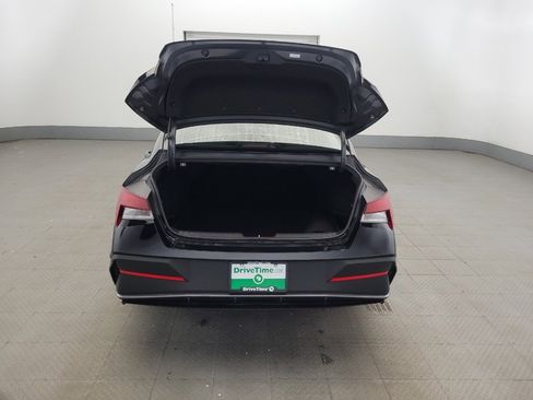 Used 2024 Hyundai Elantra SEL FWD image 29