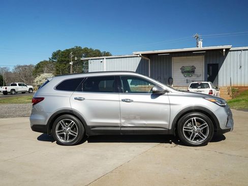 Used 2017 Hyundai Santa Fe SE Ultimate w/ SE Ultimate Tech Package 03 image 3