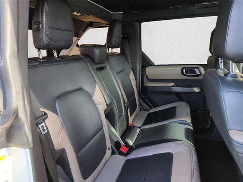 Used 2022 Ford Bronco Wildtrak AWD/4WD image 19