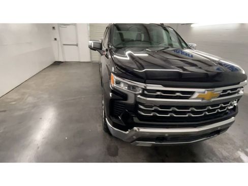 Certified 2023 Chevrolet Silverado 1500 LTZ image 3