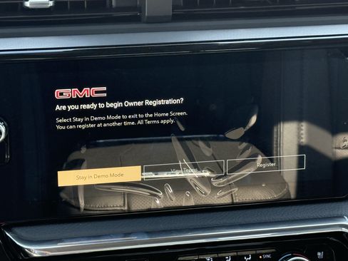 New 2026 GMC Sierra 2500 Denali w/ Denali Reserve Package AWD/4WD image 13