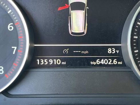 Used 2012 Volkswagen Touareg Sport AWD/4WD image 41