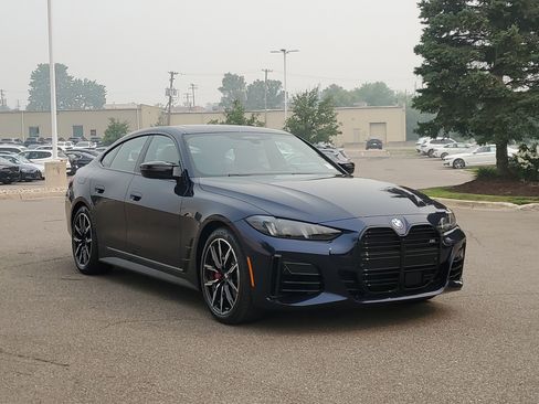 New 2026 BMW 440i xDrive w/ Premium Package AWD/4WD image 7