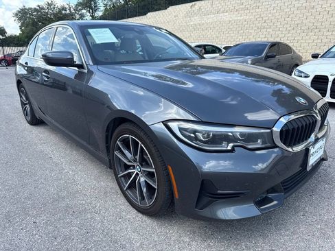 Used 2020 BMW 330i Sedan w/ Convenience Package RWD image 3