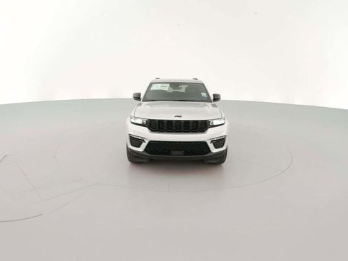 New 2025 Jeep Grand Cherokee Limited w/ Black Appearance Package image 2