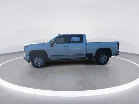 Used 2025 Chevrolet Silverado 2500 High Country w/ High Country Premium Package AWD/4WD image 5