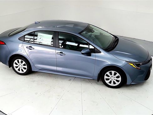 Used 2023 Toyota Corolla LE w/ Carpet Mat Package (TMS) image 20