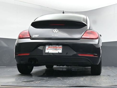 Used 2019 Volkswagen Beetle 2.0T S image 38
