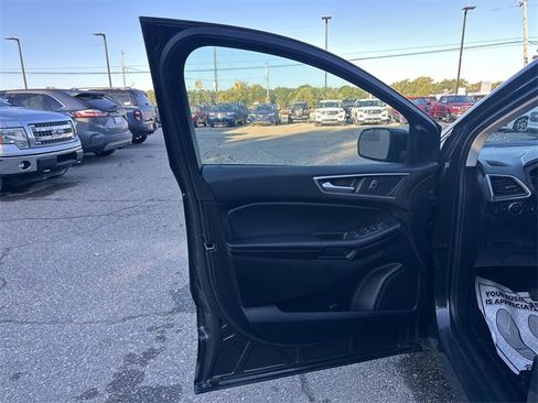 Certified 2022 Ford Edge SEL w/ Convenience Package image 26