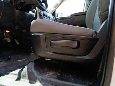 Used 2019 RAM 1500 Classic SLT w/ Protection Group AWD/4WD image 33