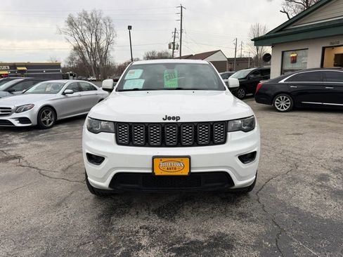 Used 2019 Jeep Grand Cherokee Altitude image 8