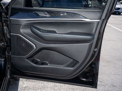 Used 2023 Jeep Grand Cherokee Trailhawk w/ Luxury Tech Group III image 13