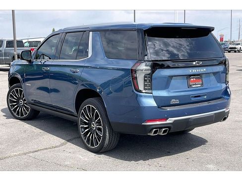 Used 2026 Chevrolet Tahoe High Country AWD/4WD image 13
