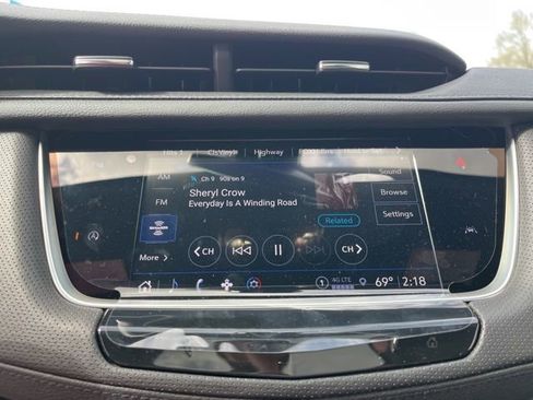 New 2025 Cadillac XT6 Luxury image 27