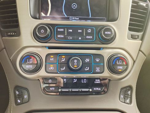 Used 2017 GMC Yukon XL Denali AWD/4WD image 20