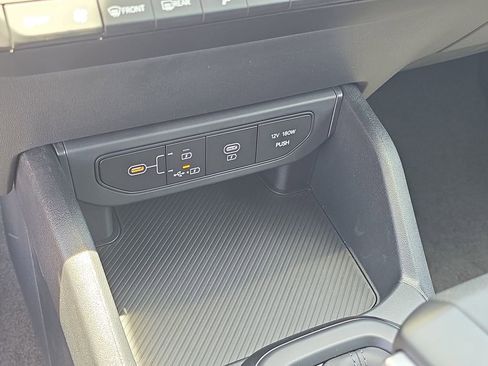 New 2026 Kia K4 FWD image 24