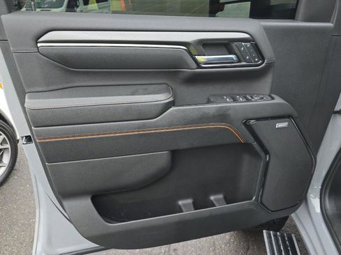 Used 2024 GMC Sierra 2500 AT4 w/ AT4 Premium Plus Package image 16