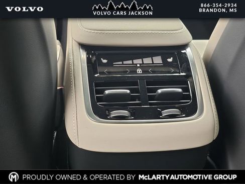 New 2026 Volvo XC90 B5 Core w/ Protection Package Premier AWD/4WD image 16