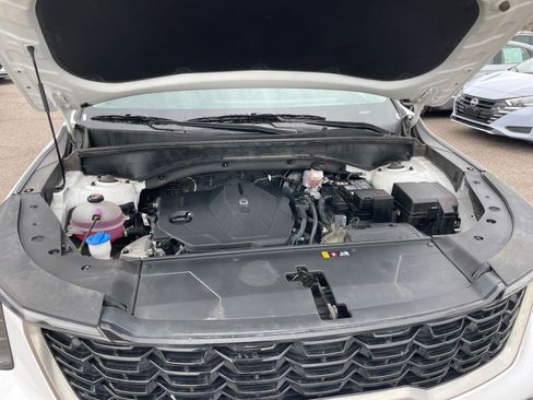 Used 2024 Kia Sorento S image 35