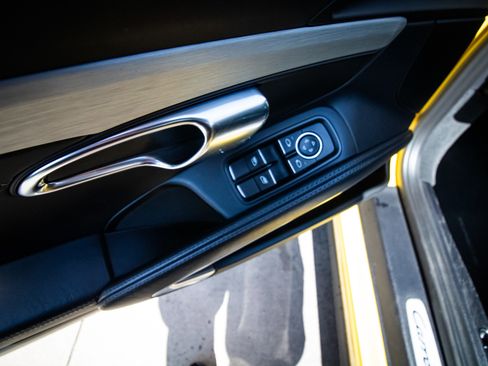 Used 2019 Porsche 911 Carrera GTS image 15