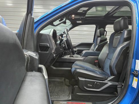 Used 2019 Ford F150 Raptor w/ Equipment Group 802A Luxury AWD/4WD image 17