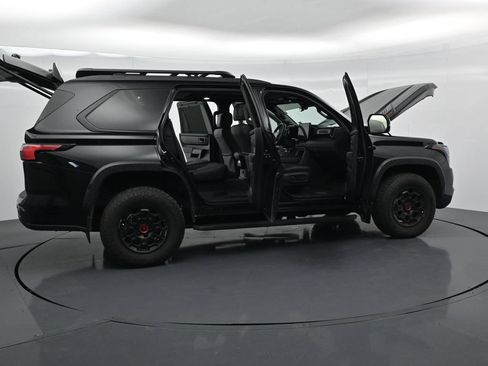 Used 2025 Toyota Sequoia TRD Pro AWD/4WD image 40