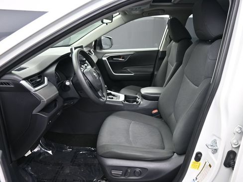 Used 2021 Toyota RAV4 XLE w/ Convenience Package AWD/4WD image 19