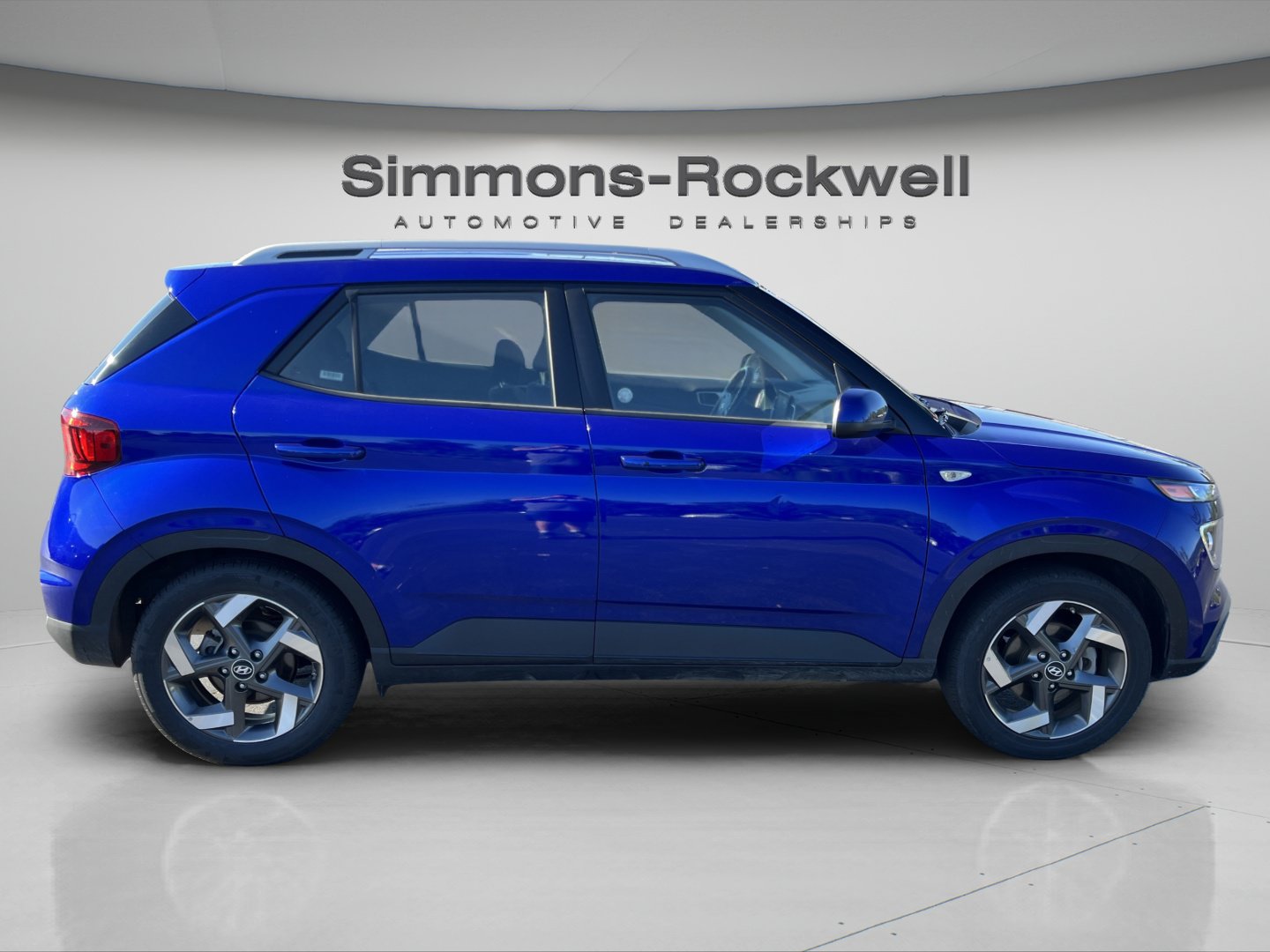 Used 2025 Hyundai Venue SEL FWD image 6