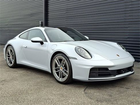 Used 2025 Porsche 911 Carrera image 9
