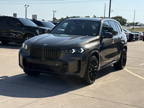 Used 2024 BMW X5 xDrive40i w/ M Sport Package AWD/4WD image 14