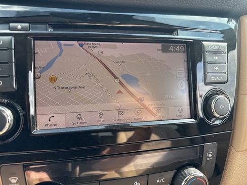 Used 2020 Nissan Rogue SV w/ Premium Package image 14