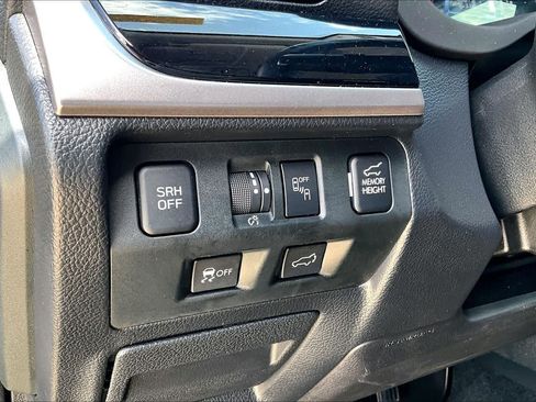 Used 2018 Subaru Forester 2.5i Touring w/ Popular Package #3B AWD/4WD image 34