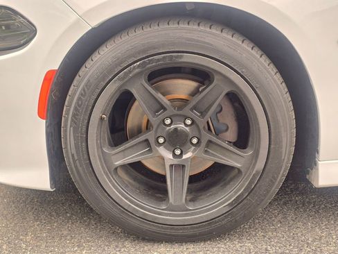 Used 2019 Dodge Charger R/T RWD image 10