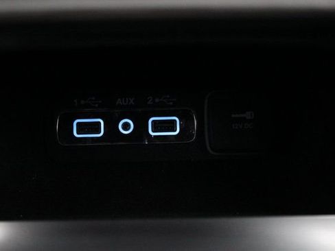 Used 2022 Jeep Grand Cherokee Laredo X image 10